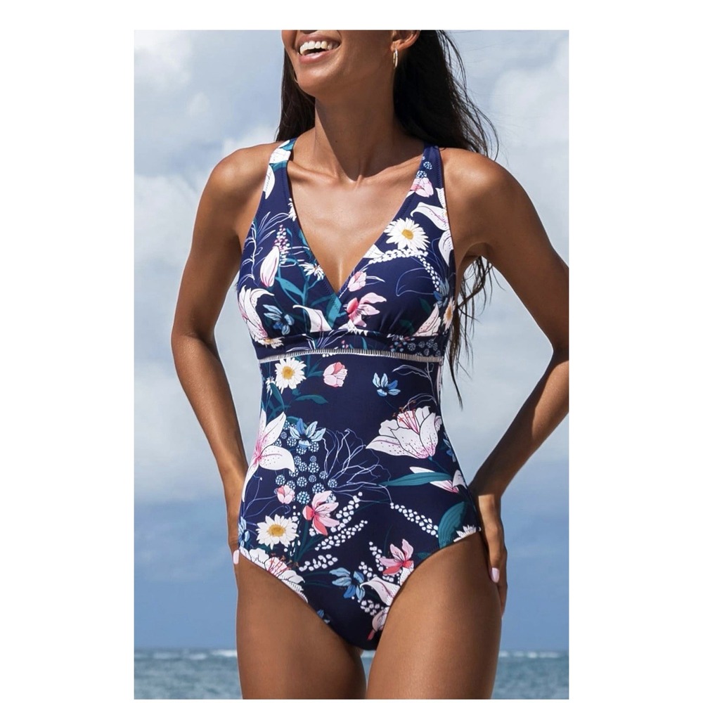 Women's Floral One-Piece Large Cupshe Bathing Suit. Vacation Beach Summer. - Picture 3 of 8